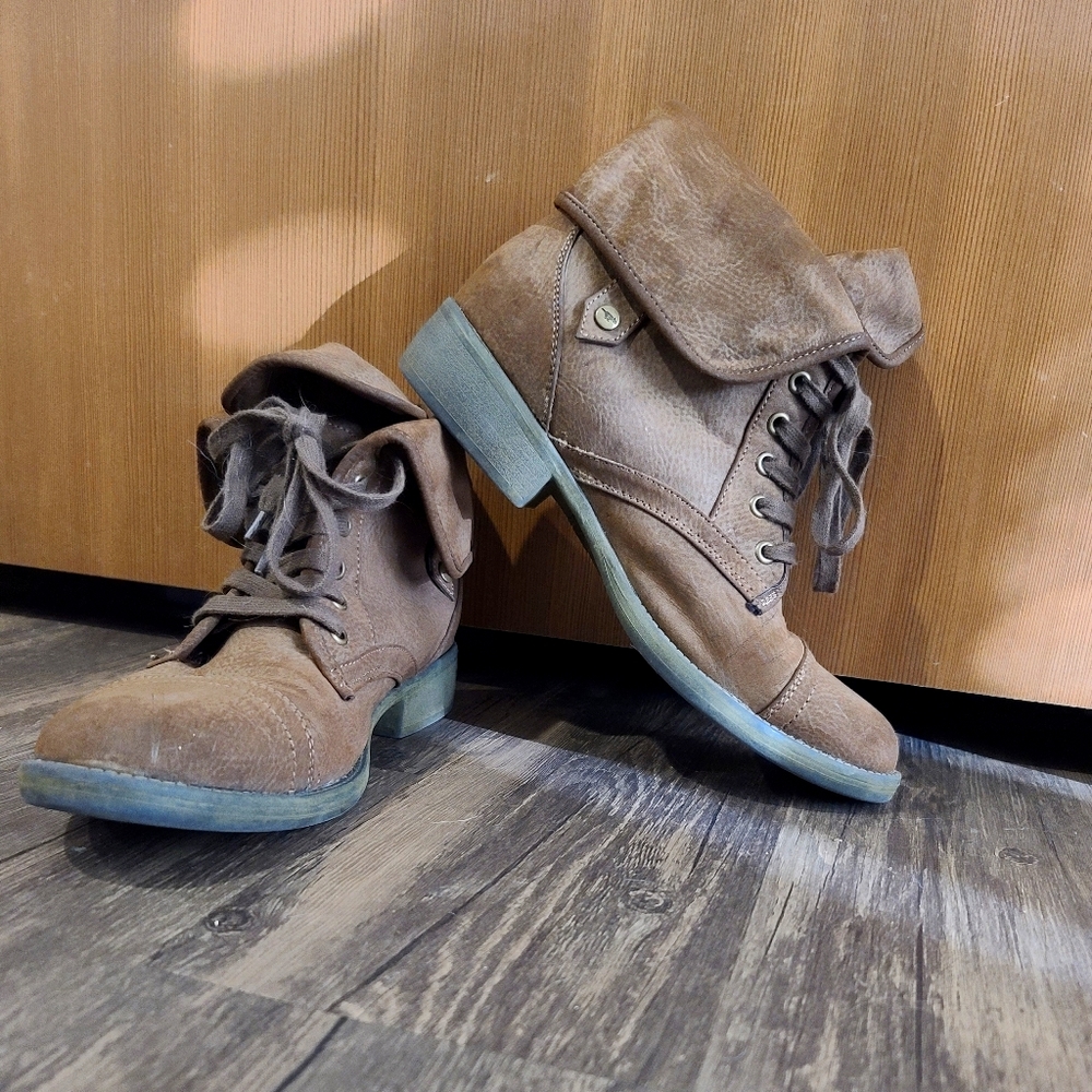 Womens rocket dog boots